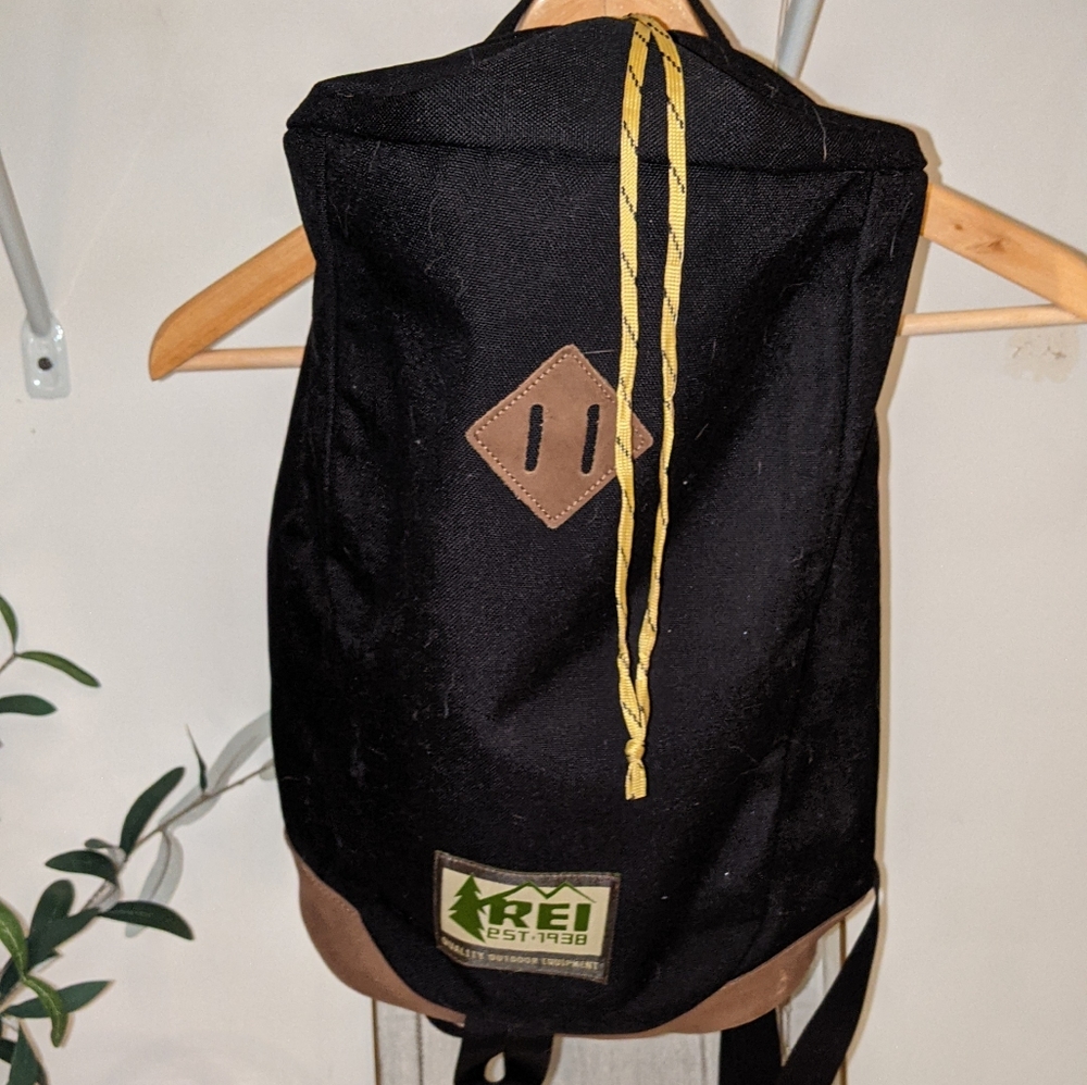 Like new REI backpack